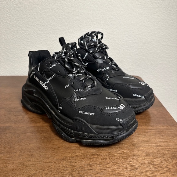 Balenciaga Triple S Sneakers - Picture 4 of 9